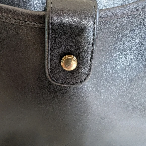 Vintage Coach Black Leather Crossbody Bag - Picture 7 of 14